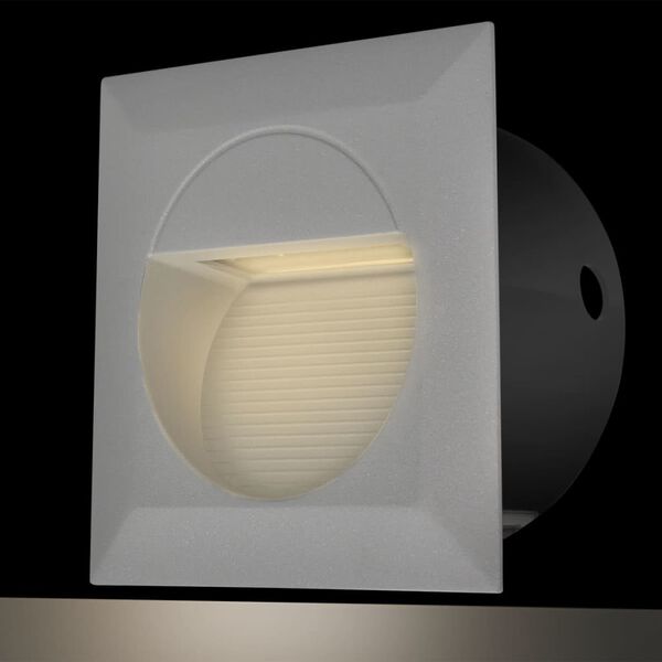 2 vestavn&aacute; LED sv&iacute;tidla pro osvětlen&iacute; schodi&scaron;tě 126 x 126 x 65,5 mm