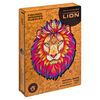 UNIDRAGON 700d&iacute;ln&eacute; dřevěn&eacute; puzzle Mysterious Lion Royal Size 42x54 cm