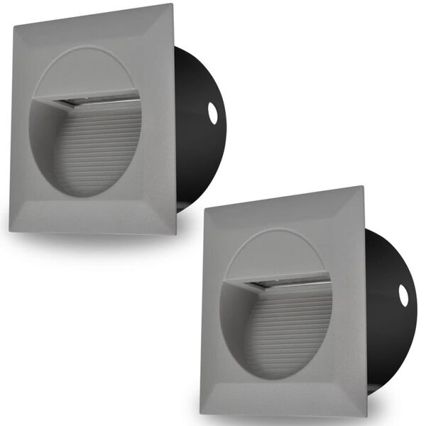 2 vestavn&aacute; LED sv&iacute;tidla pro osvětlen&iacute; schodi&scaron;tě 126 x 126 x 65,5 mm
