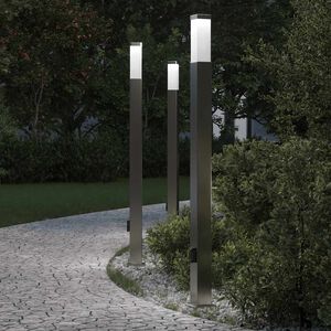 vidaXL Sloupkov&aacute; světla se z&aacute;suvkou 3 ks 110 cm nerezov&aacute; ocel IP44