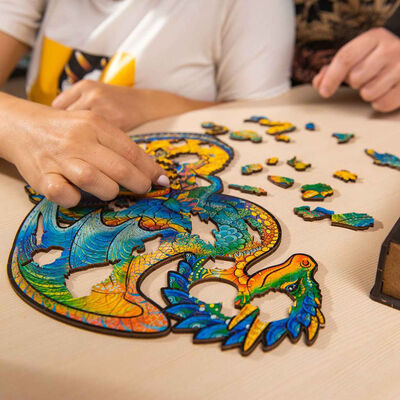UNIDRAGON 183dílné dřevěné puzzle Guarding Dragon střední 21 x 33 cm