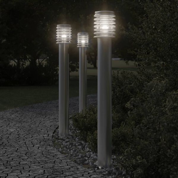 vidaXL Venkovní stojací lampa se zásuvkou stříbrná 110cm nerezová ocel