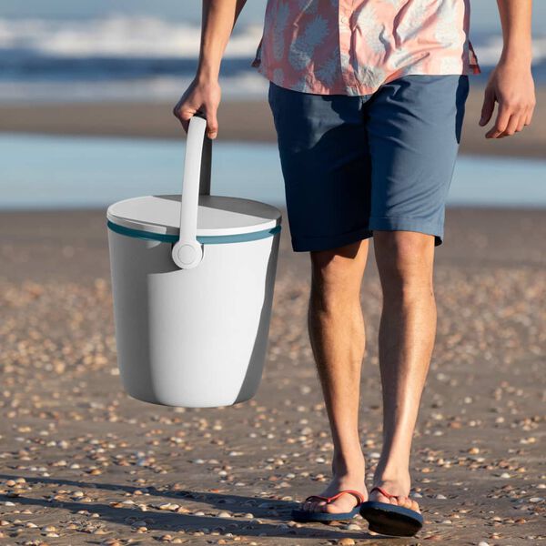 Keter Chladic&iacute; stolek Go Bar b&iacute;l&yacute; a oce&aacute;nsk&aacute; modř