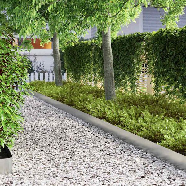 vidaXL Okraj tr&aacute;vn&iacute;ku Stř&iacute;brn&aacute; 450 x 0,05 x 15 cm Pozinkovan&aacute; ocel