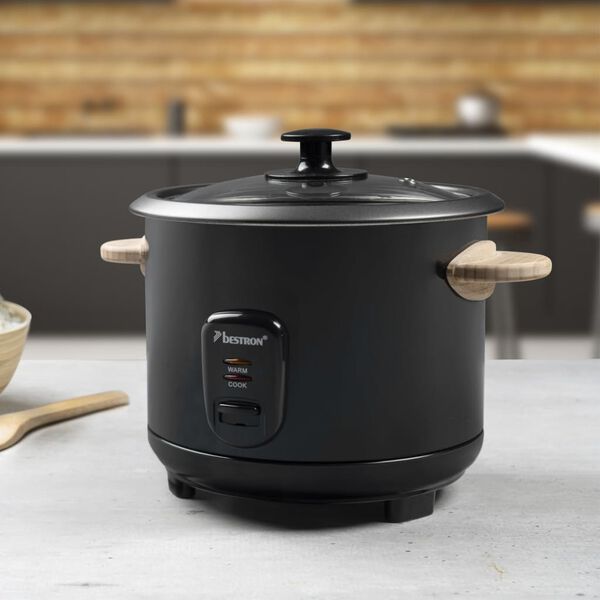 Bestron R&yacute;žovar s bambusov&yacute;mi držadly ARC180BW 1,8 l 700 W čern&yacute;