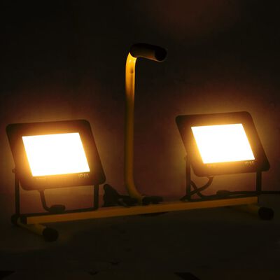 vidaXL LED reflektor s rukojetí 2 x 50 W teplé bílé světlo