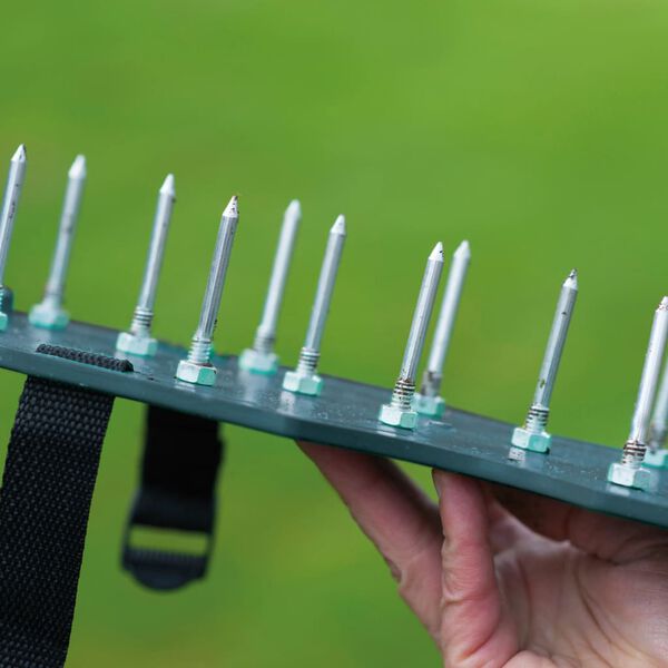 Nature Sand&aacute;ly na provzdu&scaron;něn&iacute; tr&aacute;vn&iacute;ku zelen&eacute;