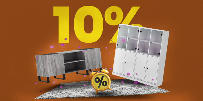 Banner zobrazující dvě úložné skříně, koberec a budík s velkým žlutým textem „10 %“.