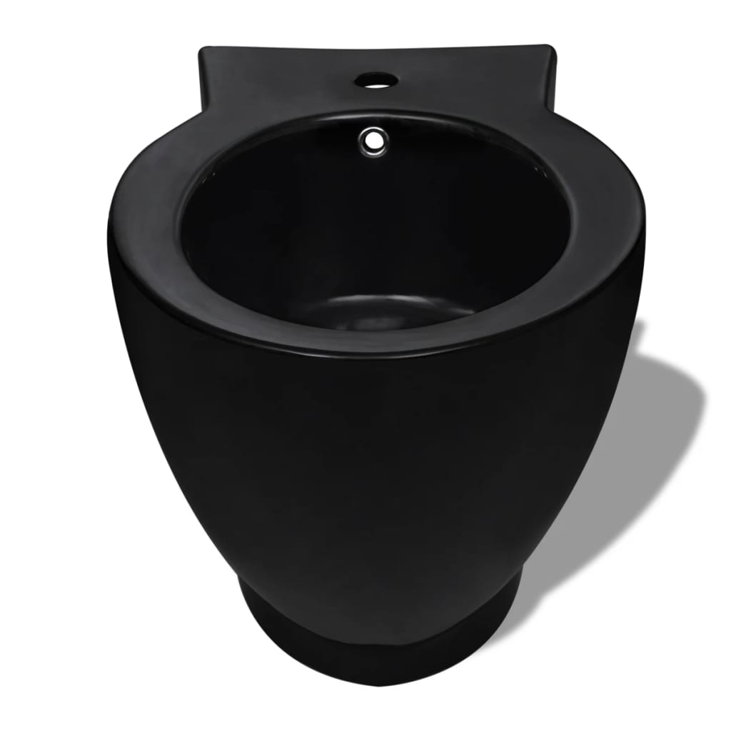 Černá keramická toaleta a bidet